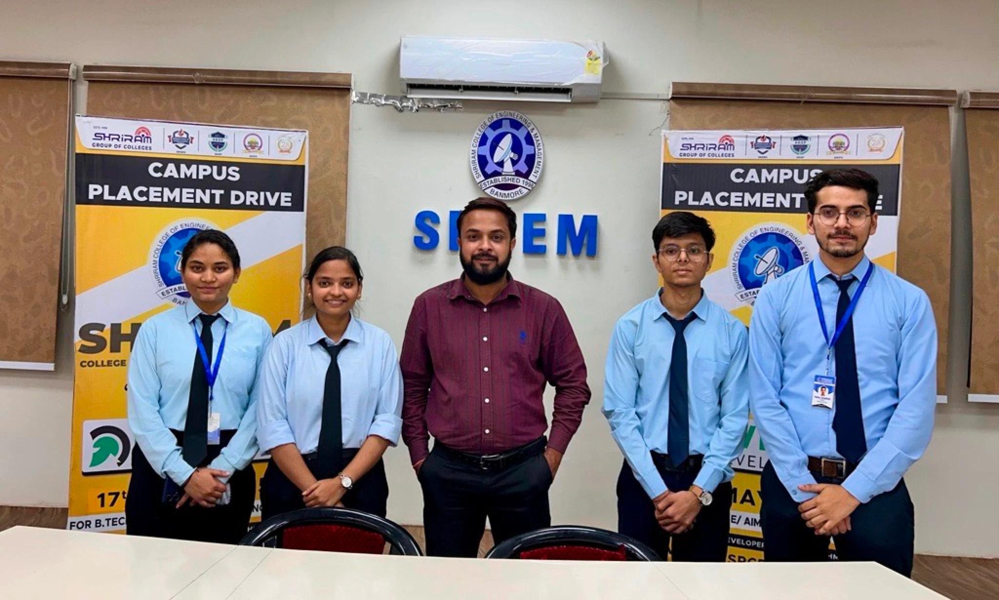 Evince Representative with Selected Students at Campus Placement Drive