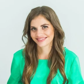 Photo of Julie Bochese from Magicore sharing her experience working with EvinceDev on an edtech platform development project